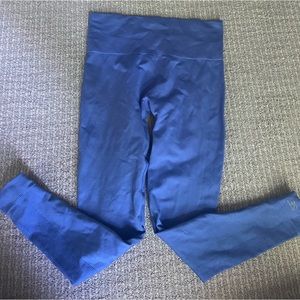 Set Active purple leggings